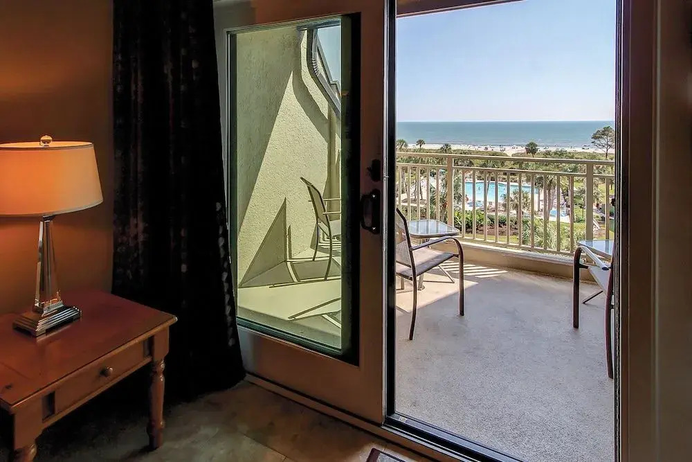 Shorewood 536 by RedAwning