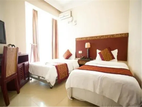 Qingtian Yutan Holiday Hotel