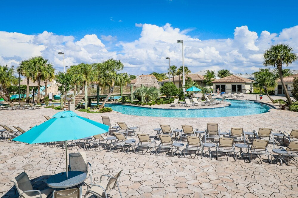 Luxury Home With a Private Pool & Game Room - Resort Amenities, Great Location
