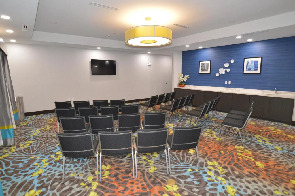 Holiday Inn Express And Suites Pasadena Houston Southeast by IHG