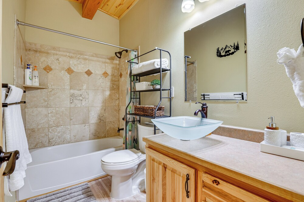 2023010592 Fairplay Home w/ Hot Tub & Fireplace!