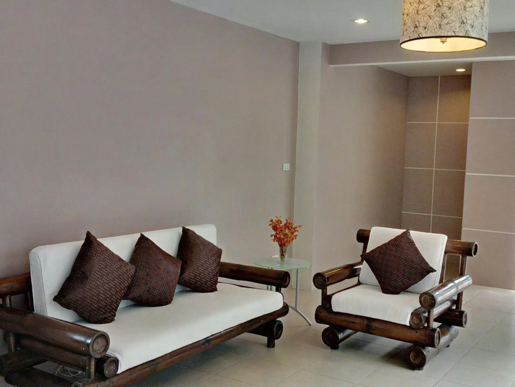 OYO 345 The Click Guesthouse At Chalong