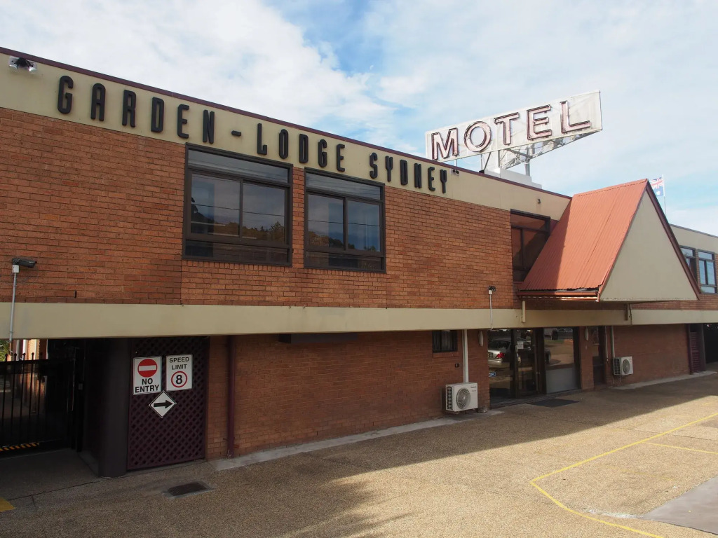Garden Lodge Sydney Hotel
