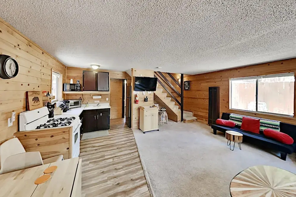 40256est 3 Bedroom Home