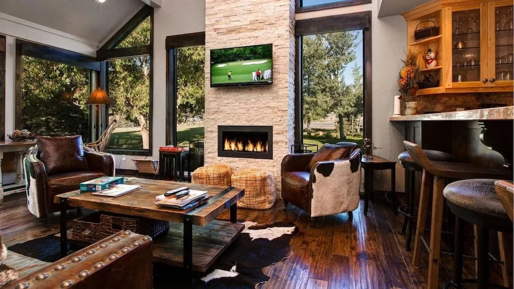 3 Kings Mountain Vista 2 Bedroom Home by RedAwning