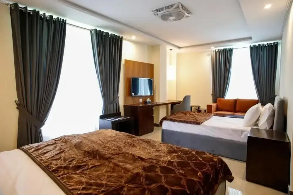 Grand Premium Continental Hotel