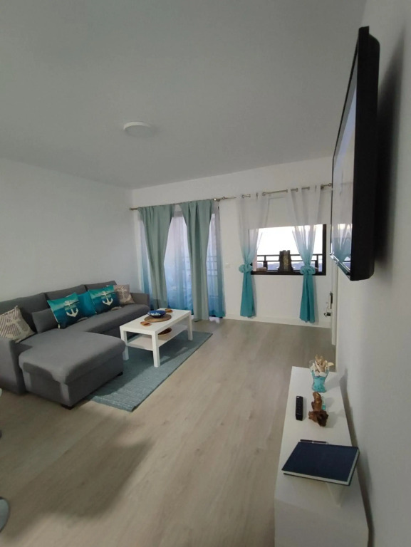 PARADISE BEACH Arcadia III Apartment, with private parking, wifi and sea views