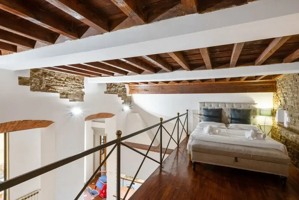 Palazzo Pitti Apartment with Terrace