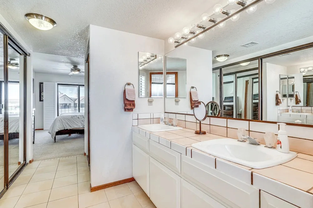 Walk to Lake Havasu Beaches: Condo w/ Pool Access!