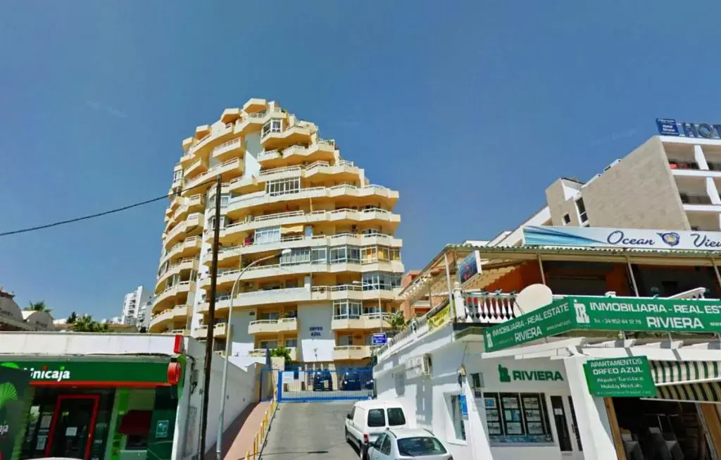 Apartamentos Orfeo Azul "Rehabilitación fachada en progreso 2026-27, Façade rehabilitation in progress 2026-27"