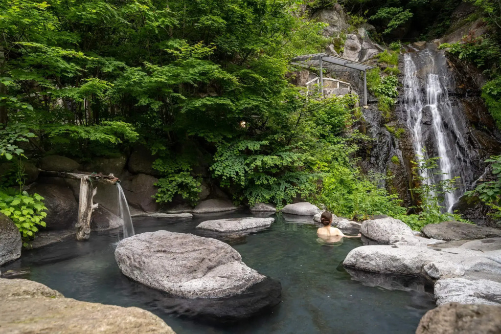 Hatcho no Yu Hot Spring Ryokan