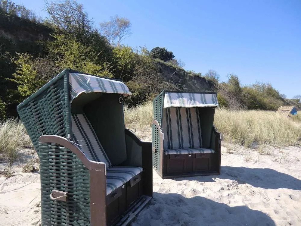 Böltser Hus Ferienwohnungen mit Strandkorb und Kamin 10 Gehminuten zum kurtaxefreien Sandstrand