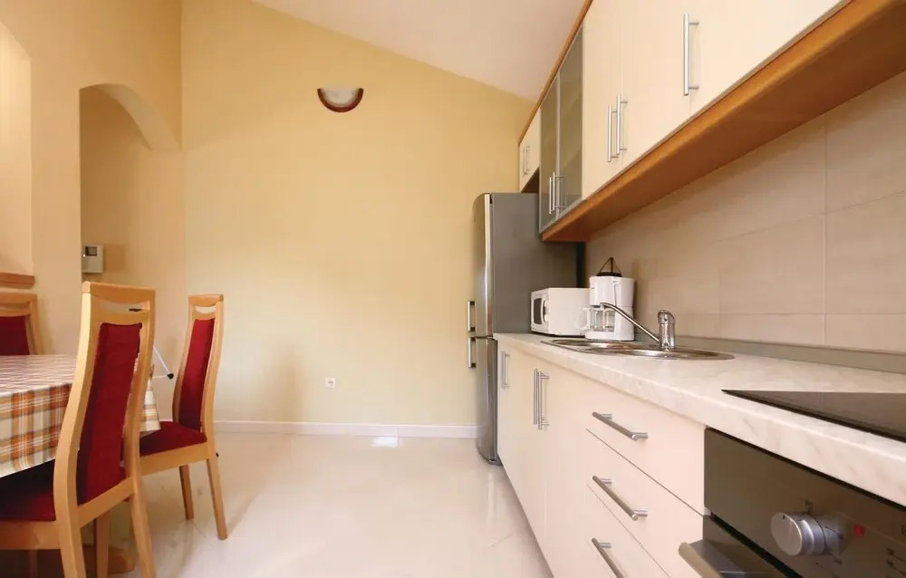 Amazing Home in Srima With Wifi and 2 Bedrooms