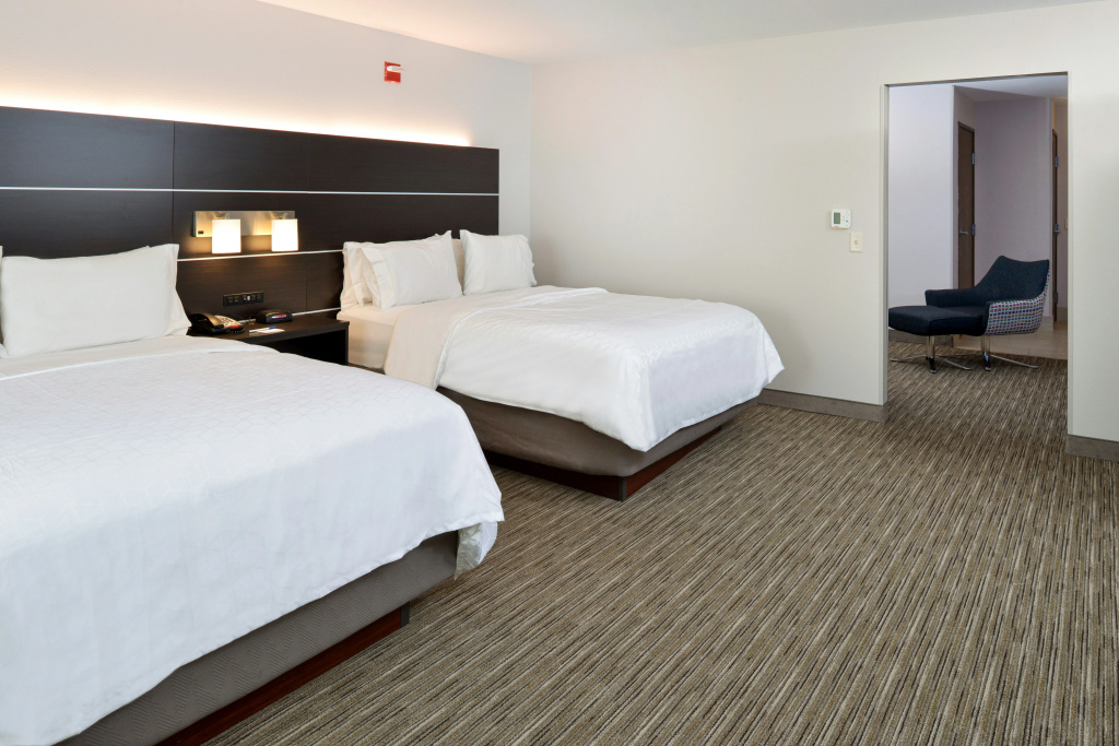 Holiday Inn Express & Suites Pueblo by IHG