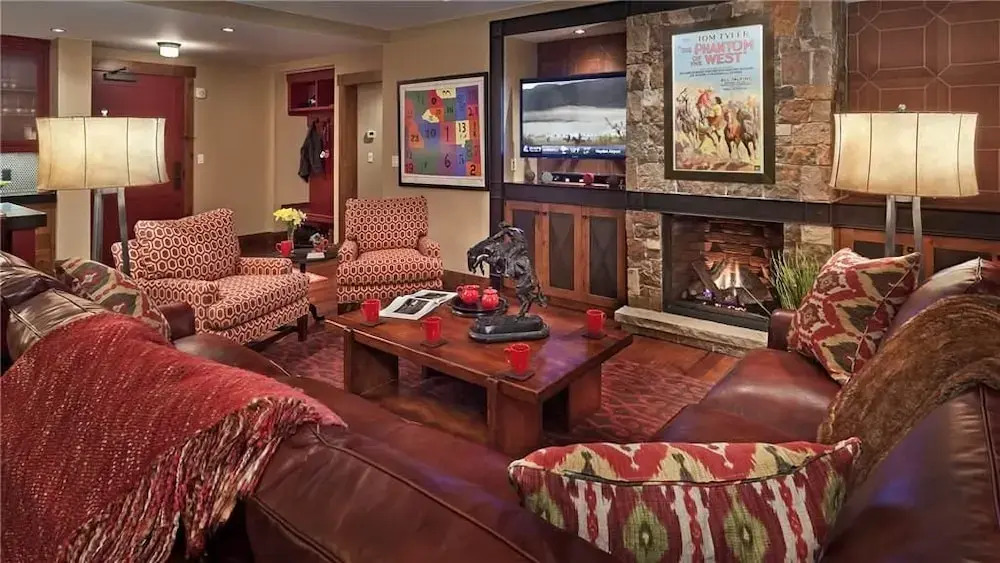 Horse Thief Mountain 103 4 BedroomCondo By Moving Mountains