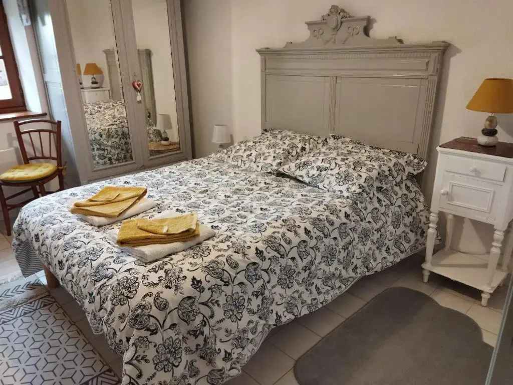 Gîte au calme avec verger, à proximité de randonnées et sites culturels - FR-1-586-9