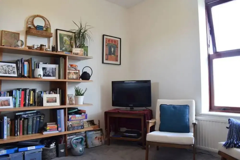 Bright Clapton 2 Bedroom Flat