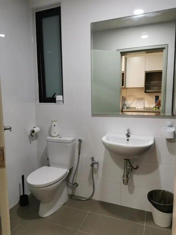 HIJAU Geniehome 2BR1studio Free 99mbps WIFI and Carpark at Utropolis Shah Alam