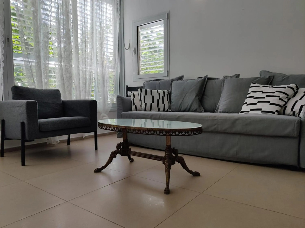 2BDR Holiday Home by Mezizim Beach and TLV Port!