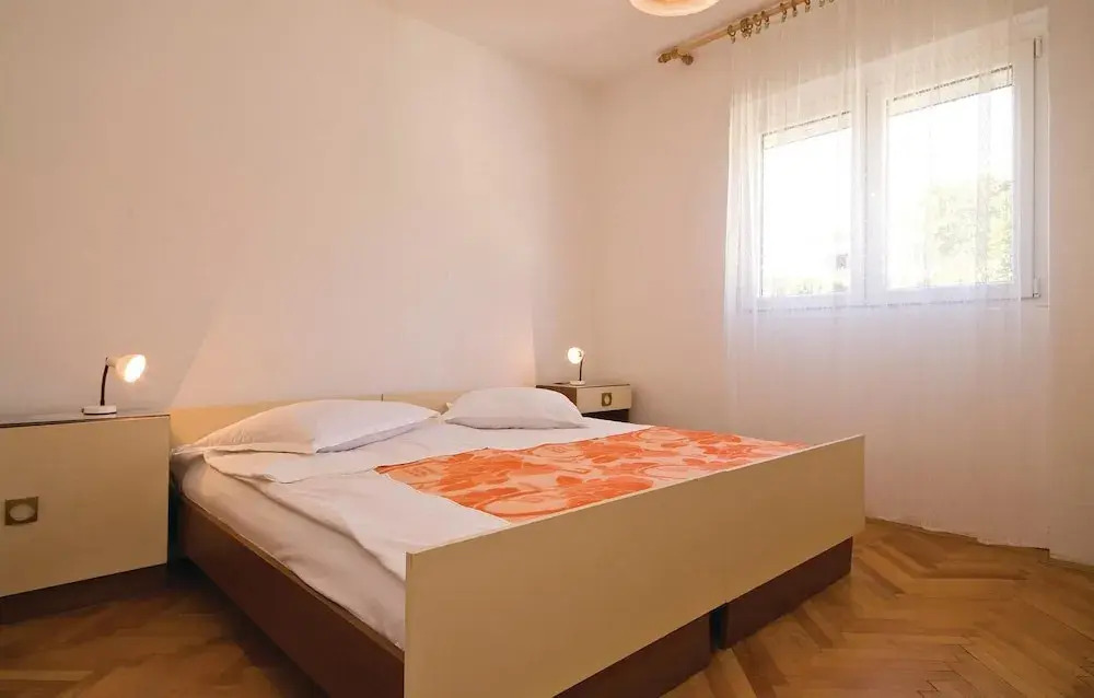 Amazing Apartment in Posedarje With 3 Bedrooms and Wifi