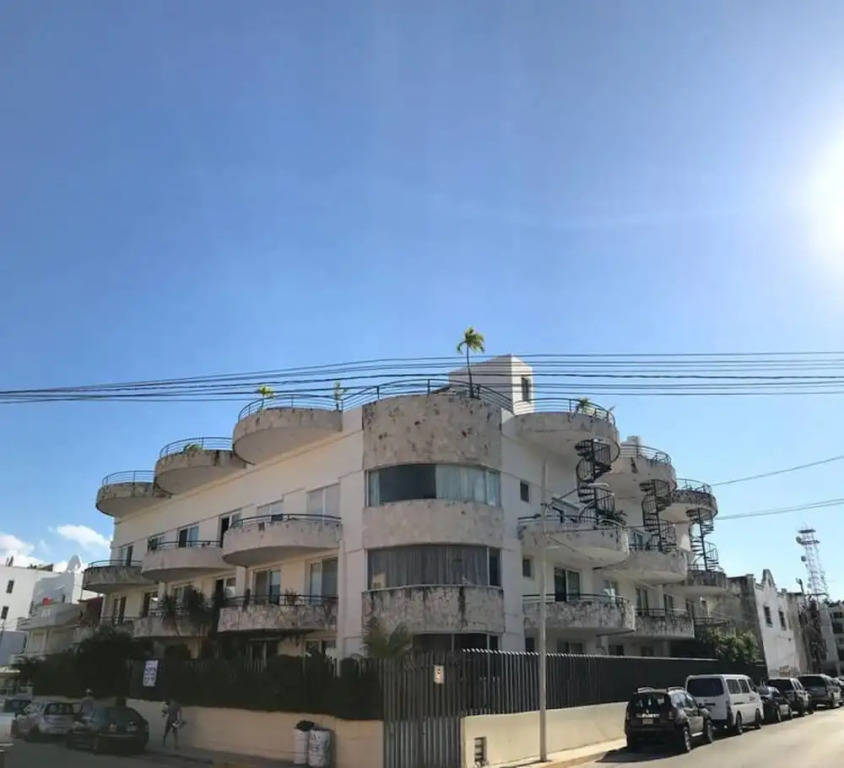Amalfi by Slieva 2 Apartments 3 Blocks Away 5a Av