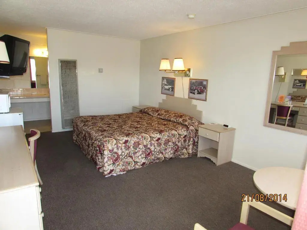 Royal Host Motel