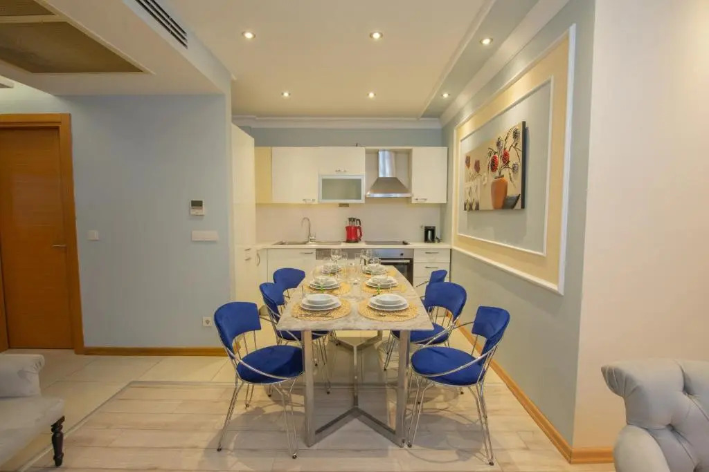 Three bedroom Duplex apartment with large terrace