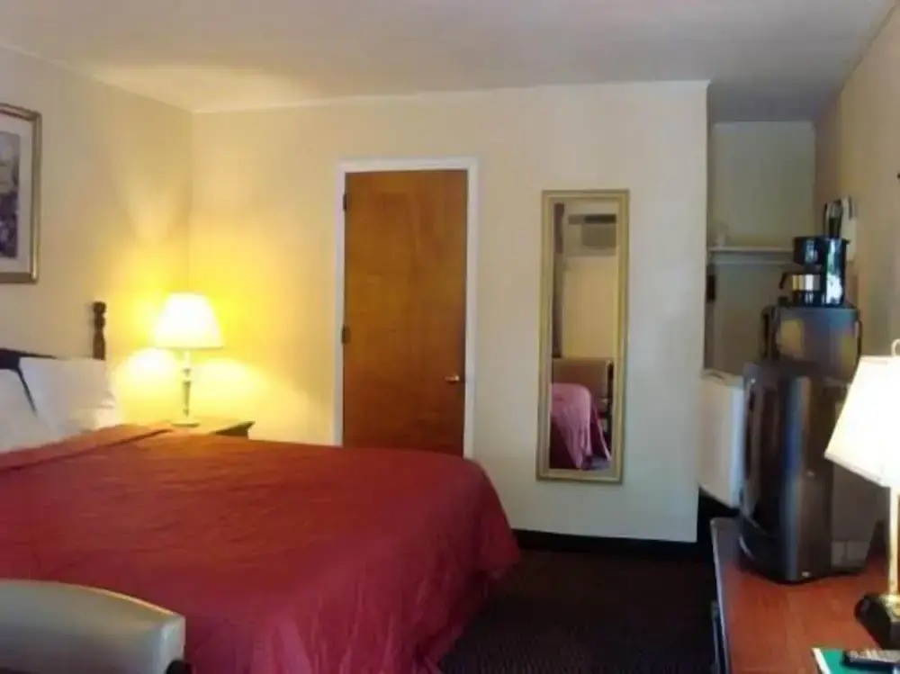 Budget Host Mel-Dor Motel