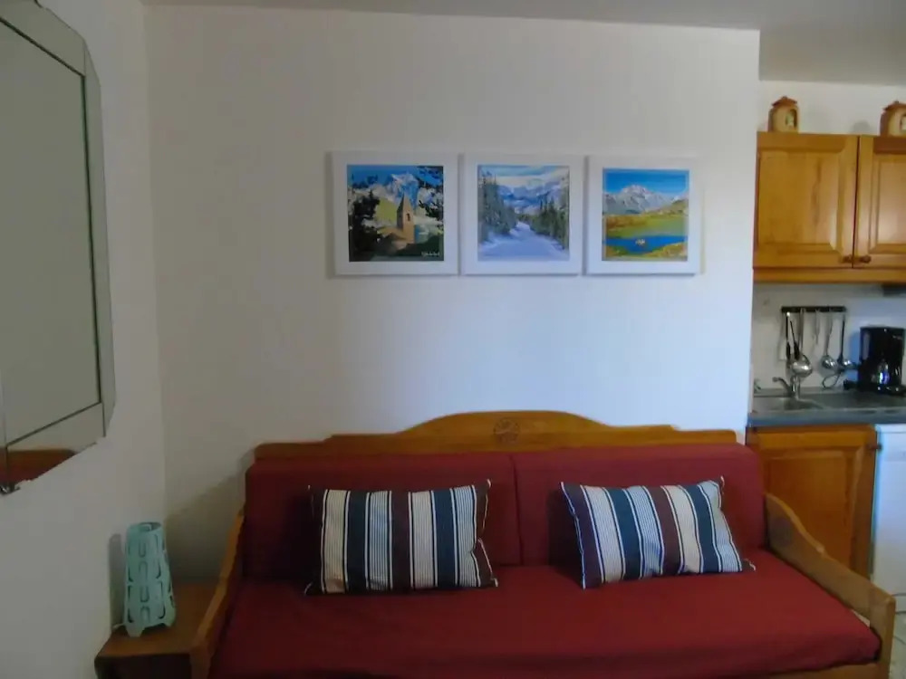 Lou Services Apartment J21 LSI 001