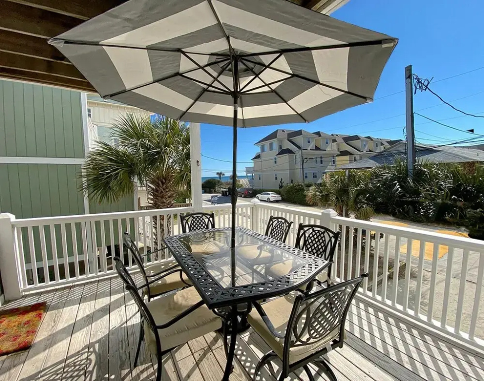 Bare Feet Retreat by Sea Scape Properties