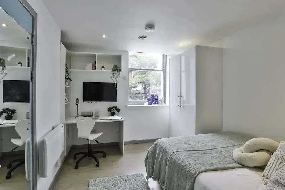 For Students Only - Picturehouse Apartments in Exeter