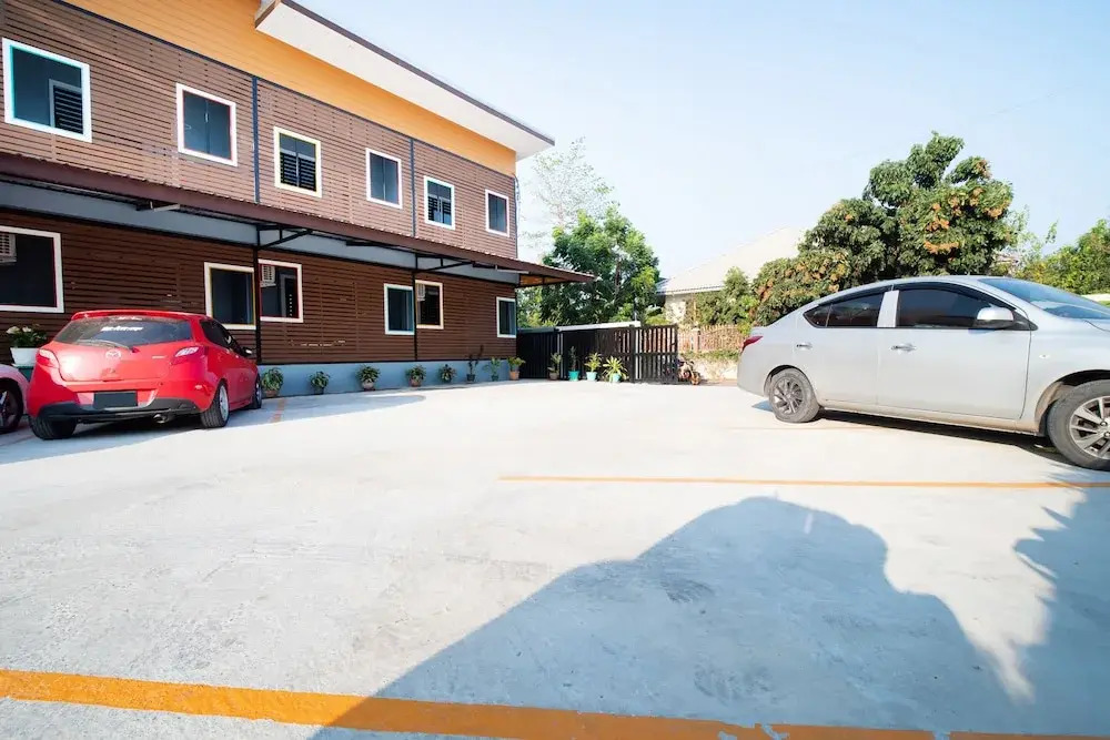 OYO 784 Brown Home Sattahip