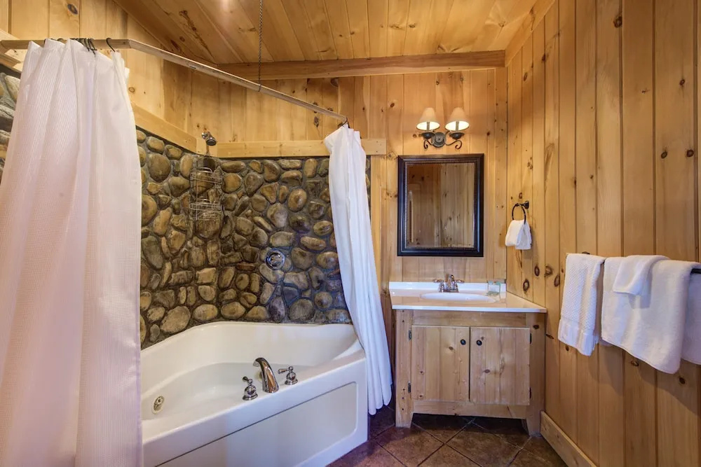 Little Cub Retreat Mtn View, Hot Tub, Indoor Pool