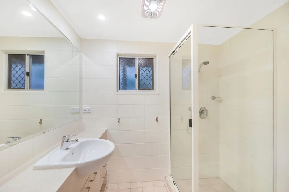 Summer Place - 24 Shearwater Street