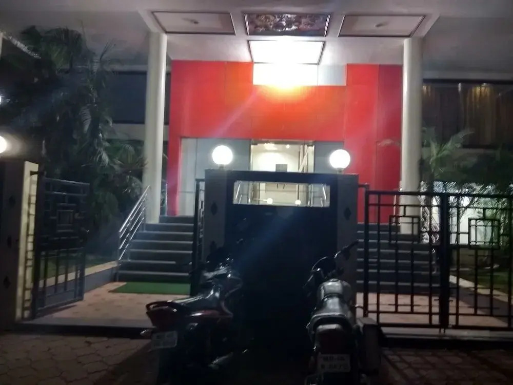 JK Rooms 122 Shaheen Lodging & Boarding