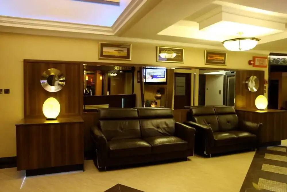 Summerdale Inn