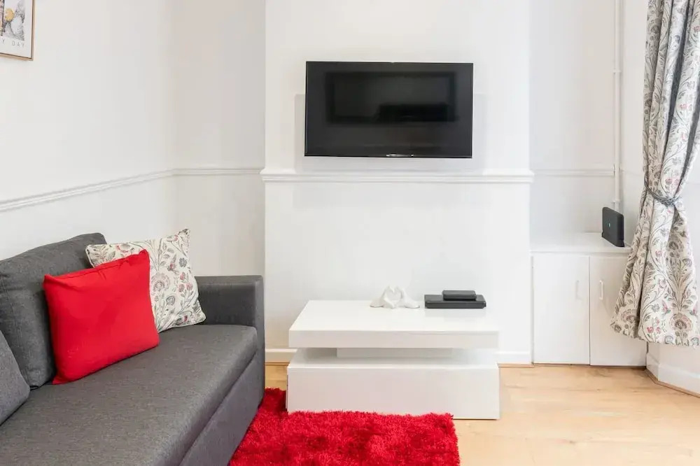 Host Stay Bardsay Road