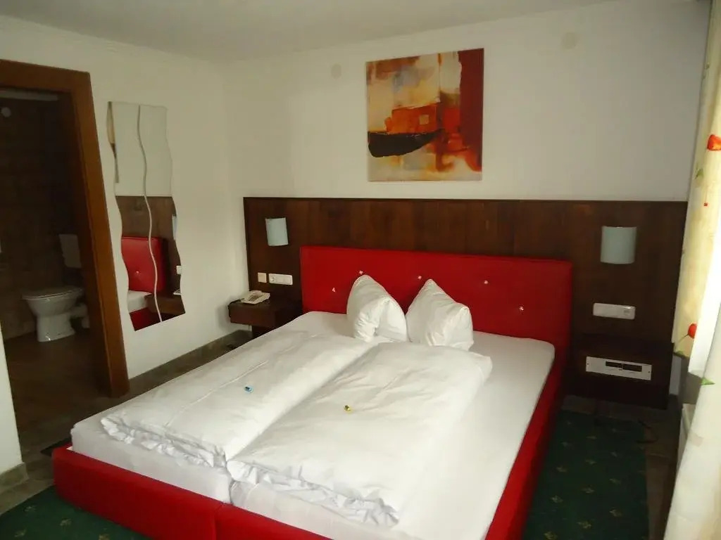 Hotel Dorfgasthof Schlösslstube