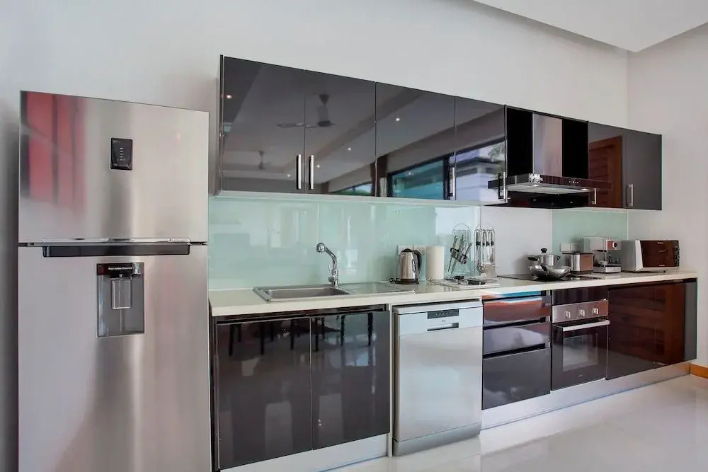 Gorgeous Luxury 3BR Pool Villa Atoosa near Naiharn