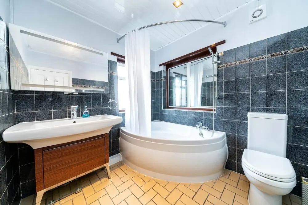 NEW Stunning 3 Bedroom House Centre Wembley