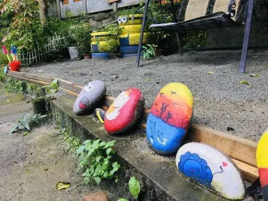 Qingcheng Mountain Happy Valley Sunshine House Homestay