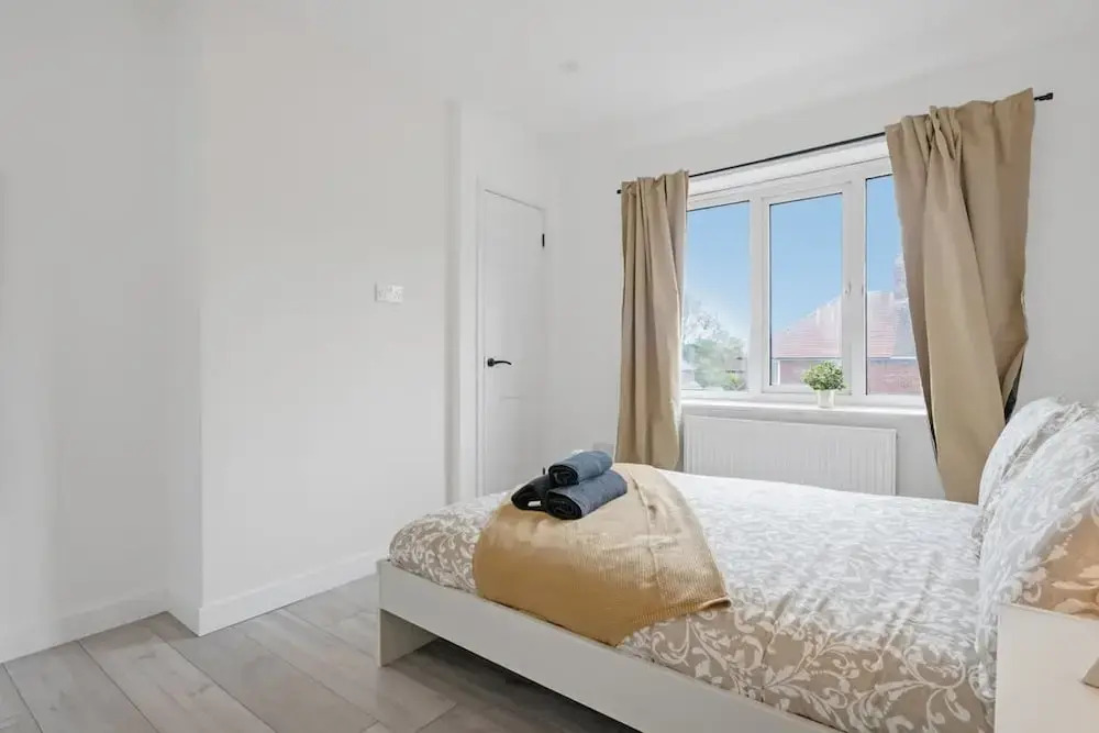 3bed House-free Parking