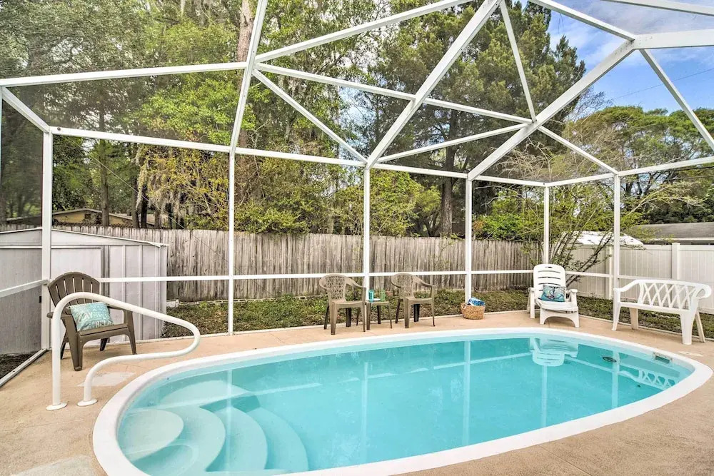 Coastal Getaway w/ Pool: 6 Mi to St Pete Beach!