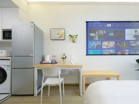 My House Apartment (Chengdu Station Zoo Branch)