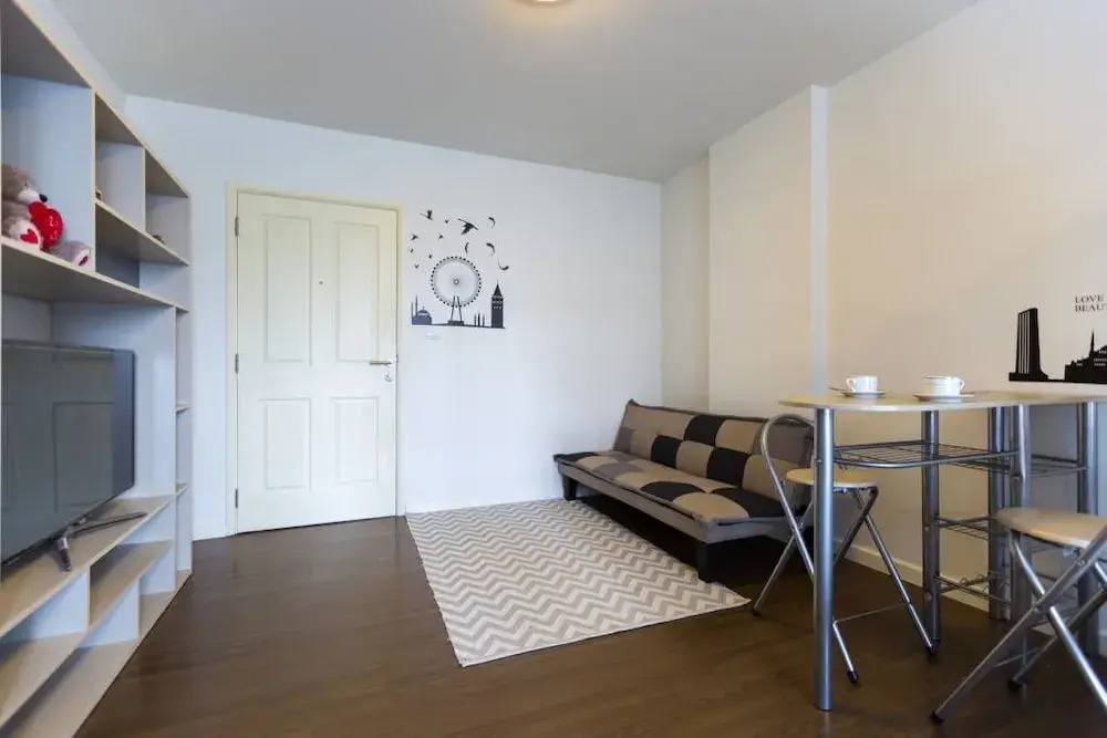 Cozy &Comfort Condo by C