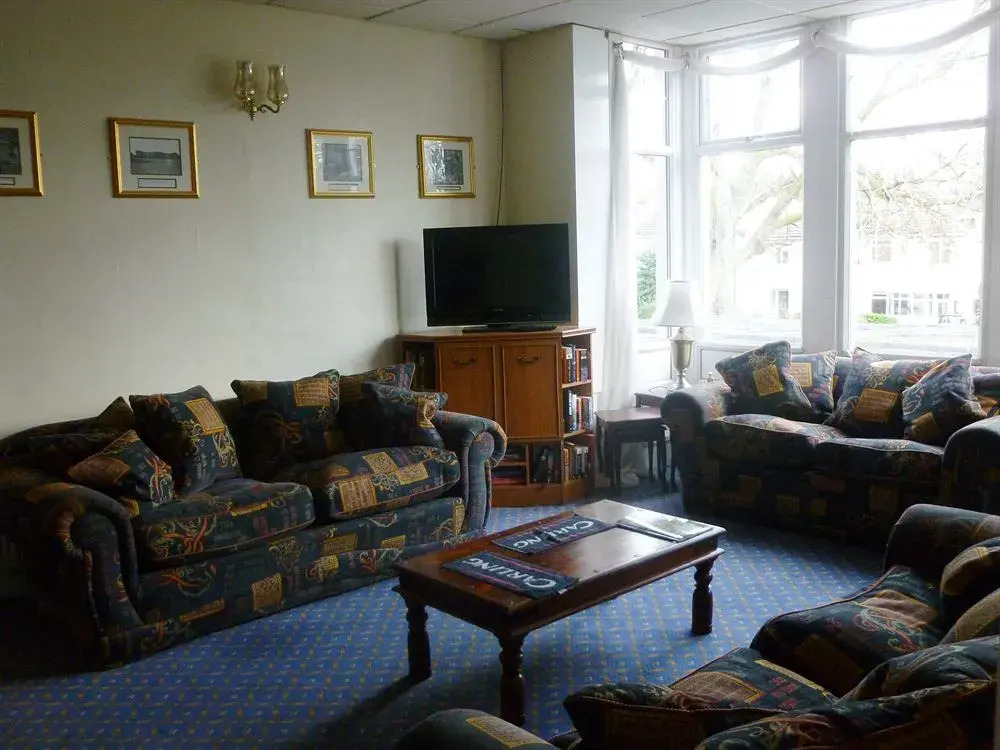 Ascot Grange Hotel & Apartments