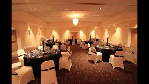 The Admiral Inn & Conference Center