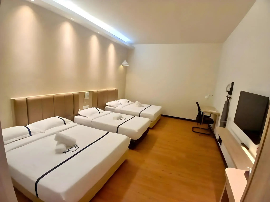 Top Holiday Hotel @ The Mines Seri Kembangan