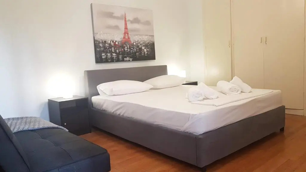 Violet Errathens Apartment - Athens Center, 7 BD, 3 BATH