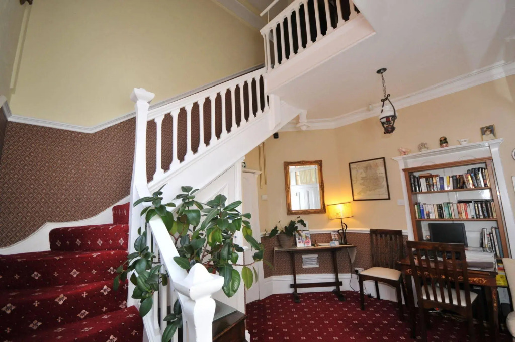 Clairmont Guest House
